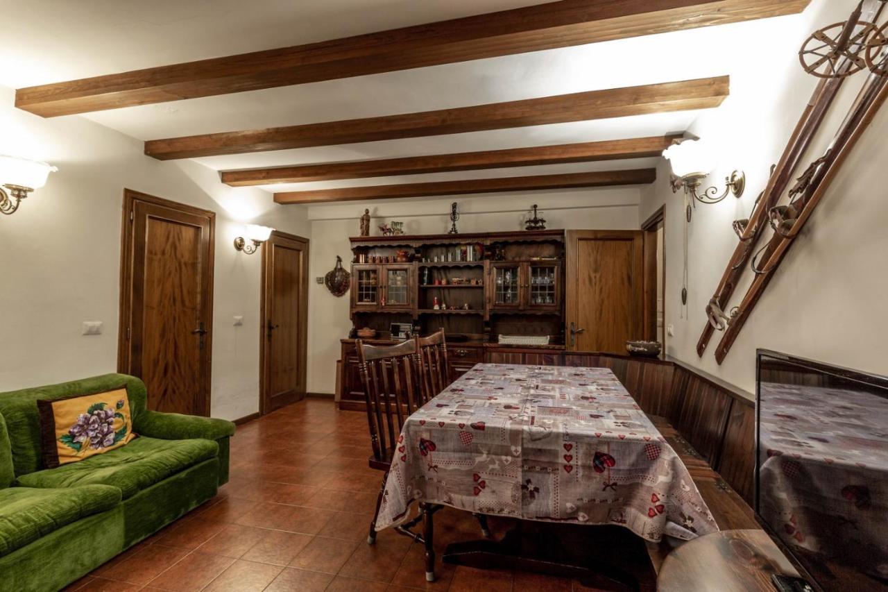 Ferienwohnung Des Alpes 1 Canazei Exterior foto