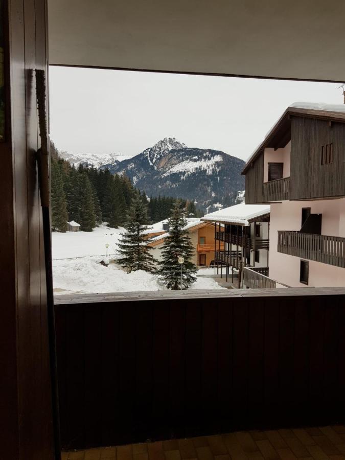Ferienwohnung Des Alpes 1 Canazei Exterior foto